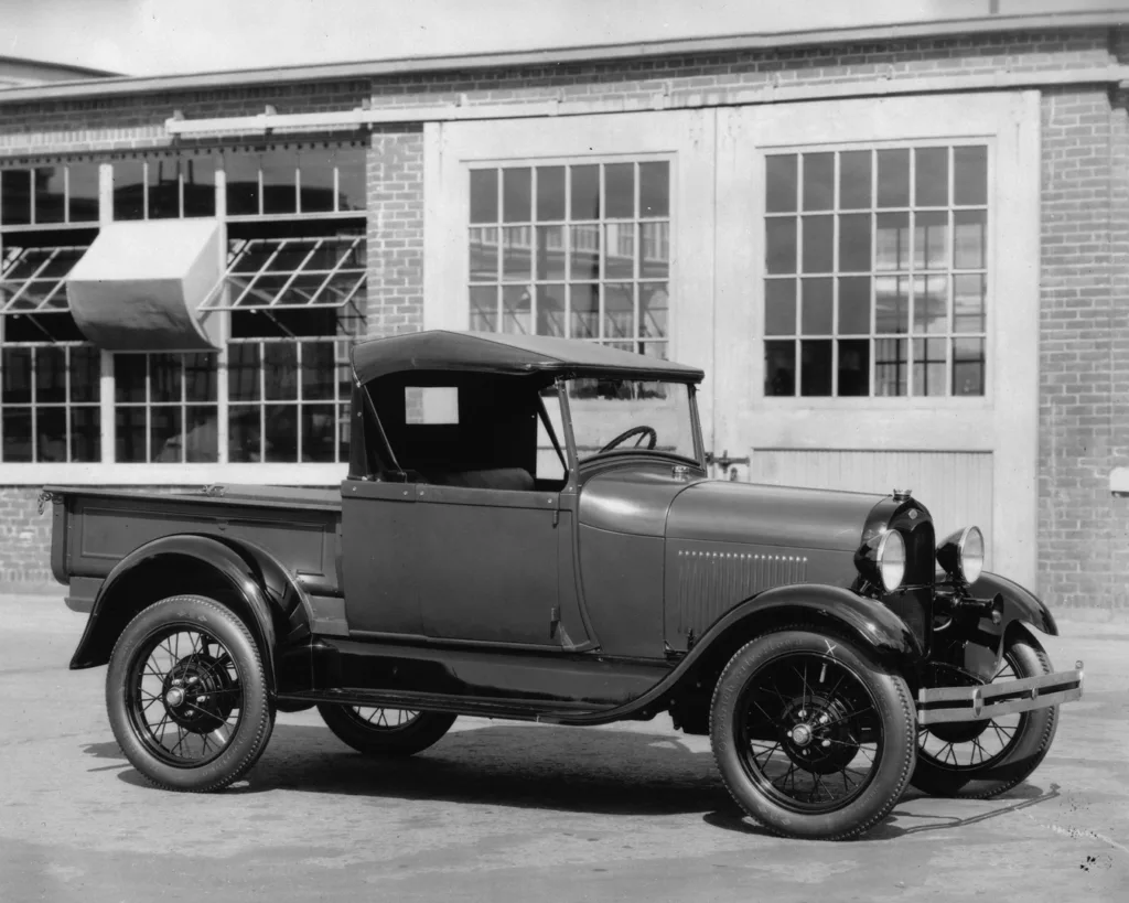 Pickup za 30 tys. USD od Forda ma namieszać na rynku - access 1928 ford model a roadster pickup neg 51176