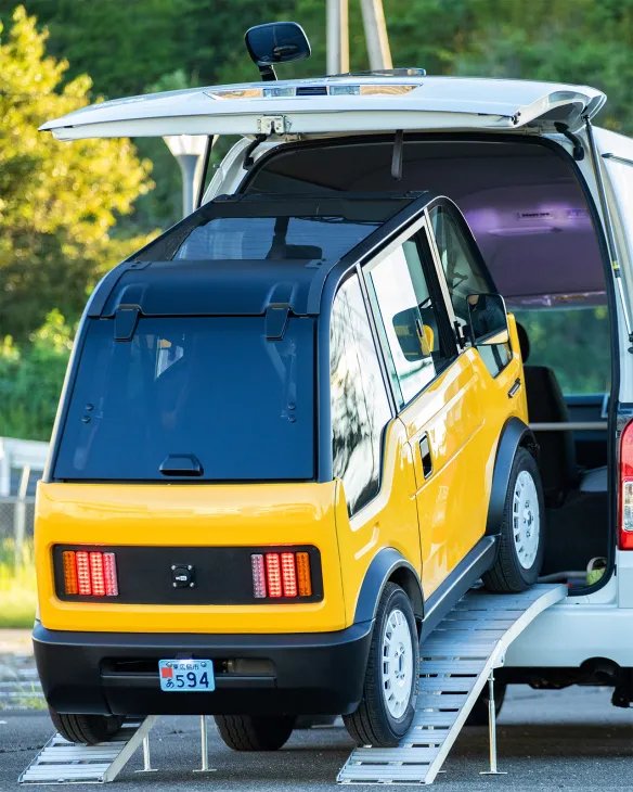 Mibot, czyli najmniejszy "elektryk" z Japonii - mibot14 CROP