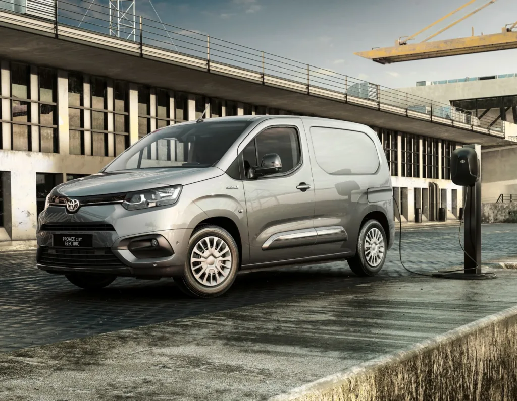 „NaszEauto”: Zagrożone miliony i nowy kurs - proace22 2