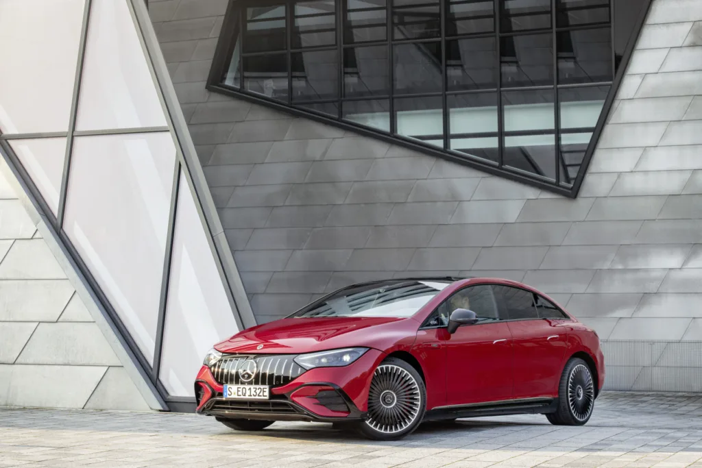 Mercedes EQE i EQE SUV odchodzą po krótkiej karierze. Co planuje marka? - 1920 21c0616 023 4