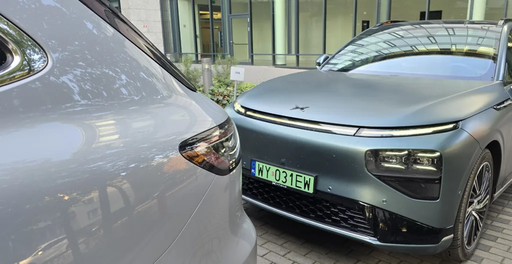 Jato: Chińskie marki w natarciu. Rynek samochodowy w sierpniu na plusie - 20250822 063028