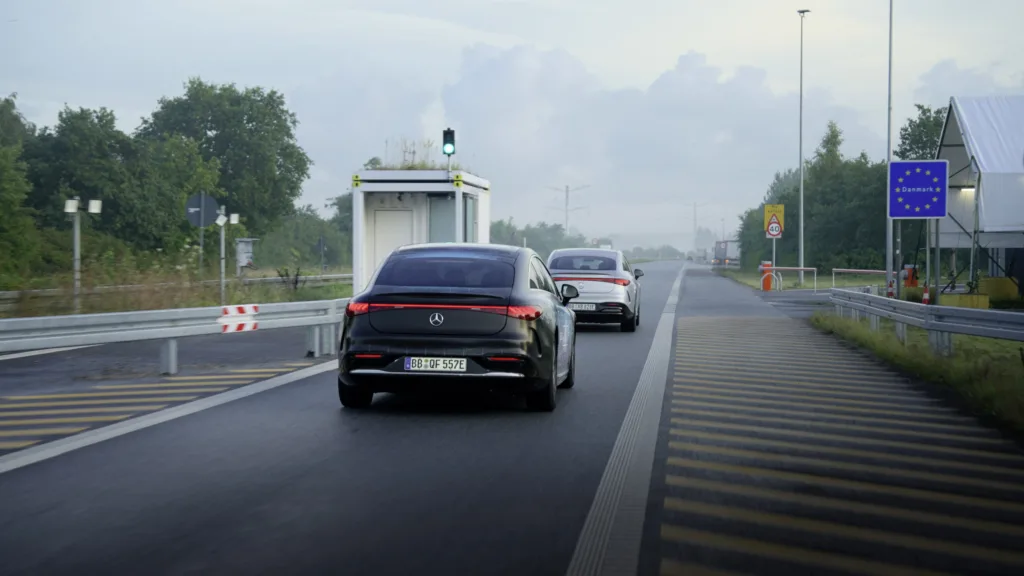 Mercedes EQS:1205 km na jednym ładowaniu. Z dużym zapasem - 25C0241 006