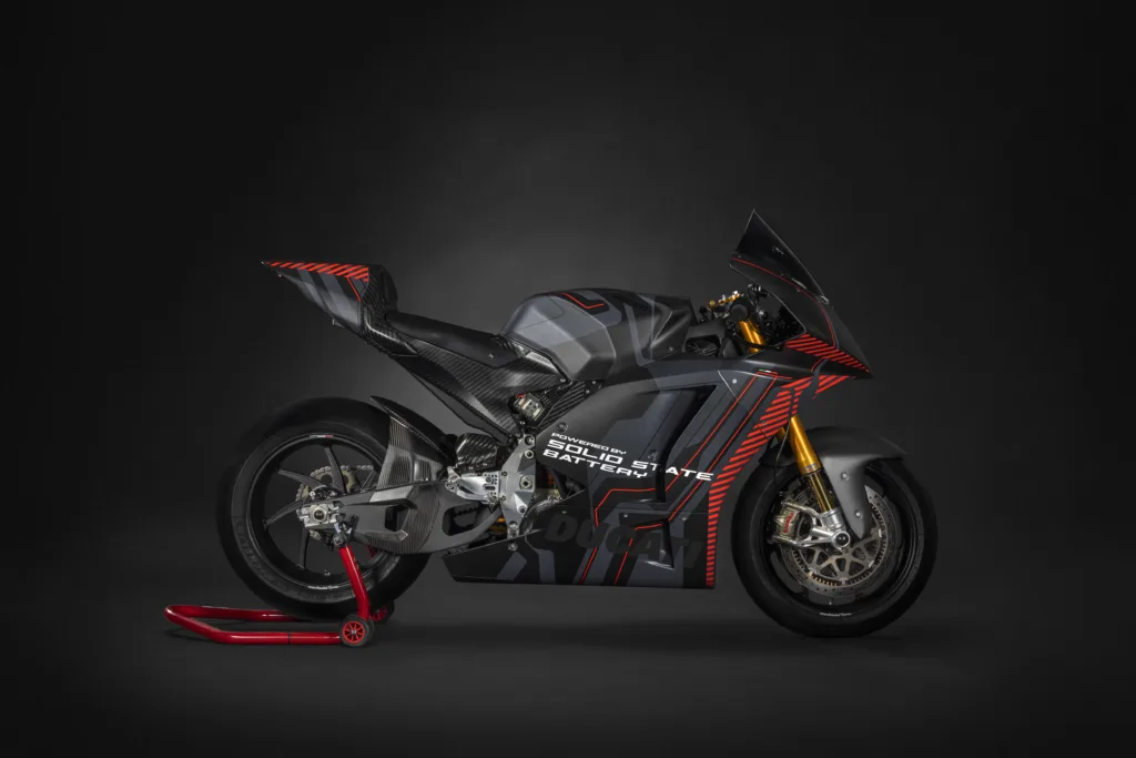 Akumulatory ze stałym elektrolitem, czyli „Święty Graal” elektromobilności - B2025CW00443