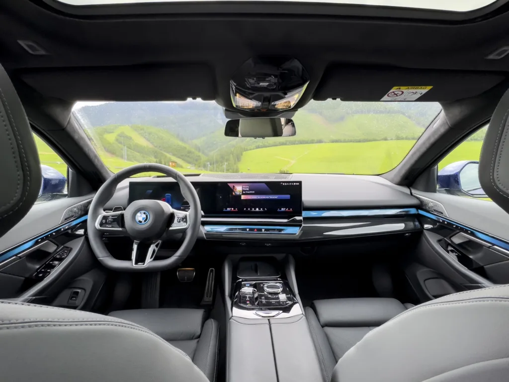 BMW i5 Touring xDrive 40: Alternatywa dla rodzinnych SUVów - BMW I5 12