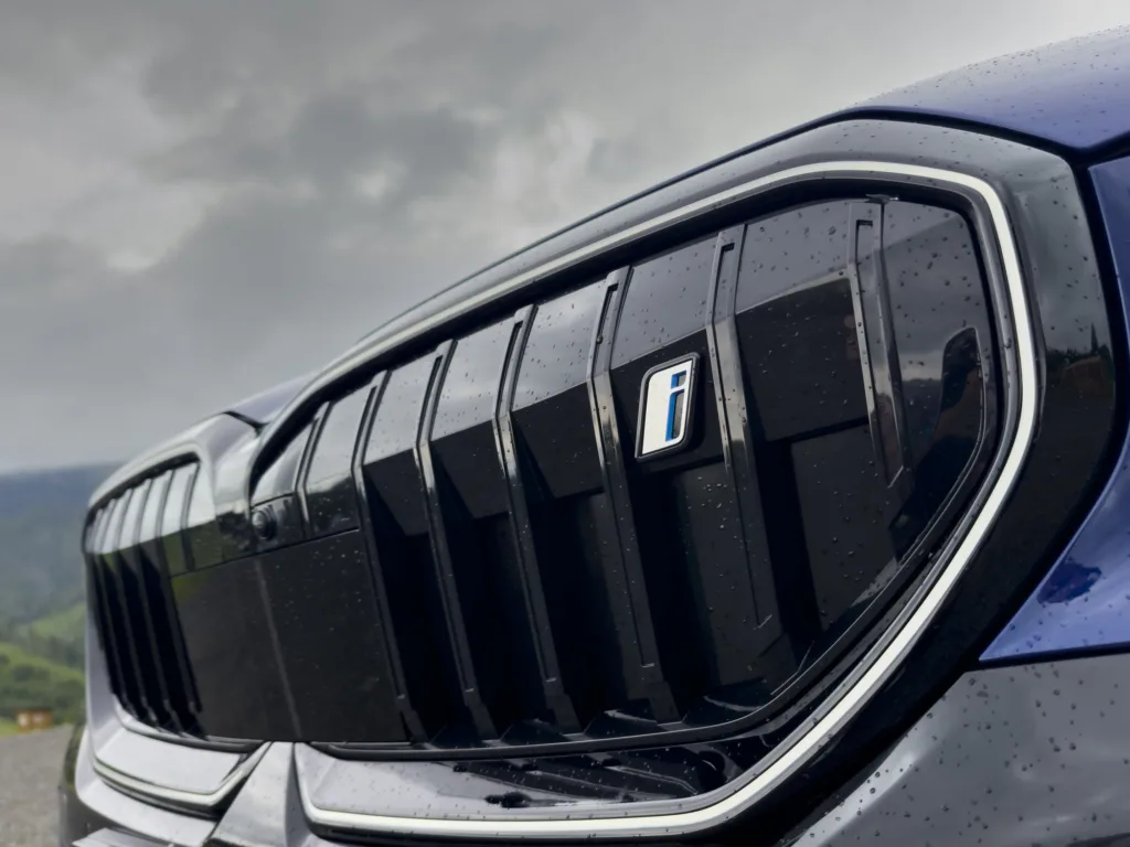 BMW i5 Touring xDrive 40: Alternatywa dla rodzinnych SUVów - BMW I5 3