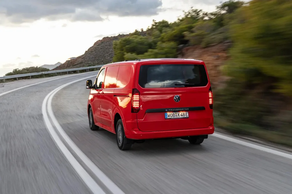 Volkswagen: Premierowe pokazy na wrześniowym KNM - Volkswagen e Transporter 2