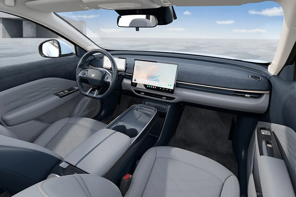 Arcfox T1 – chiński elektryk za 32 tys. złotych? To mniej niż dotacja z „NaszEauto”! - baic arcfox t1 2025 04.jpg