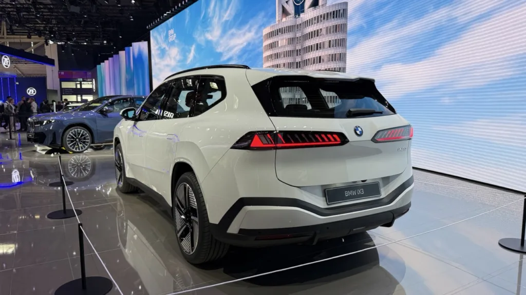 IAA Mobility: Elektromobilne premiery z Europy - bmw ix3 2