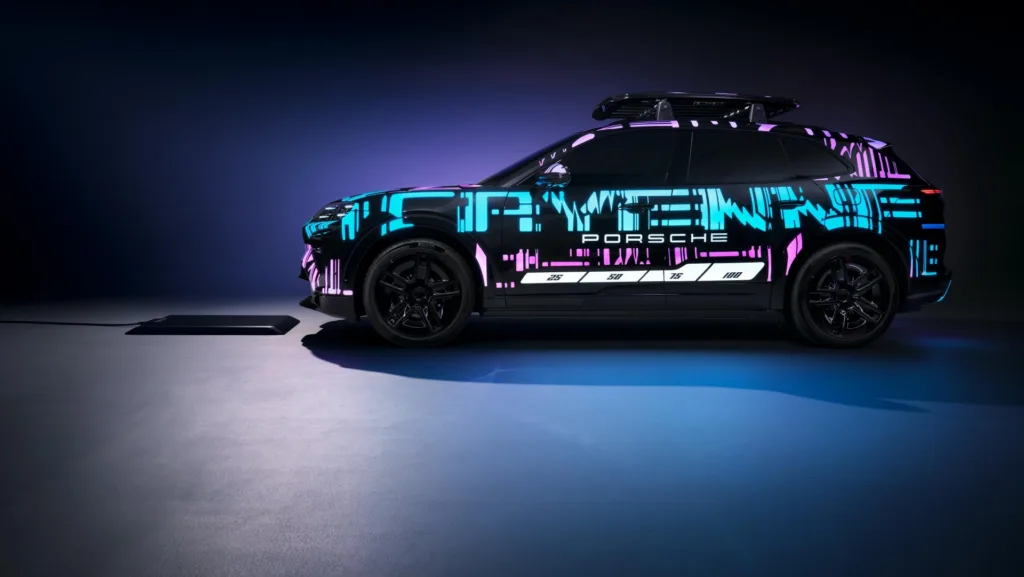 Porsche coraz bliżej indukcyjnego uzupełniania energii - indukcja porsche iaa 1