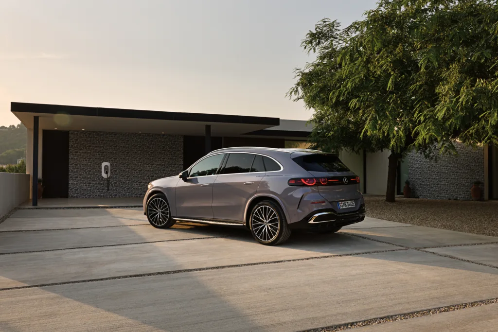 Mercedes z dwukierunkowym ładowaniem - mercedes i dwukierunkowe ladownie