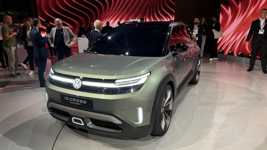 IAA Mobility: Elektromobilne premiery z Europy - vw id cross 1