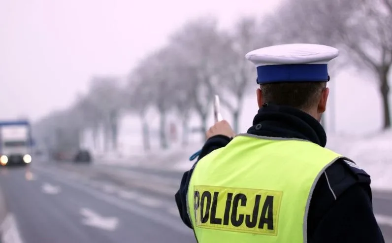 Światło w ciemności. Kamizelki i elementy odblaskowe mogą zapobiec tragedii - 1 125527