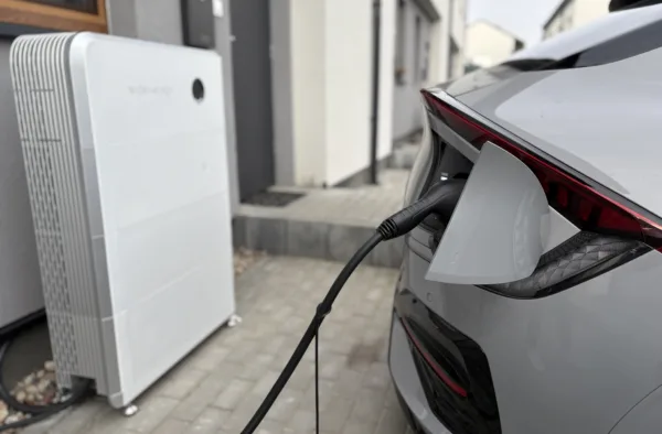 1 - taryfa dynamiczna, elektromobilność, pstryk, magazyn energii, fotowoltaika, ev klub polska