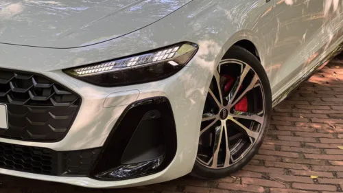 Audi Audi A5 Avant e-hybrid reflektor i felga