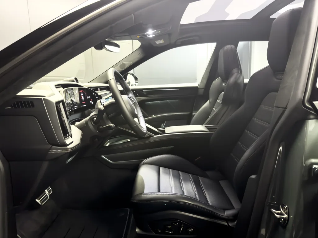 Widziałem na żywo nowe elektryczne Porsche Cayenne. Choć zaskakuje innowacjami, Chiny mogą spać spokojnie - Porsche Cayenne 5