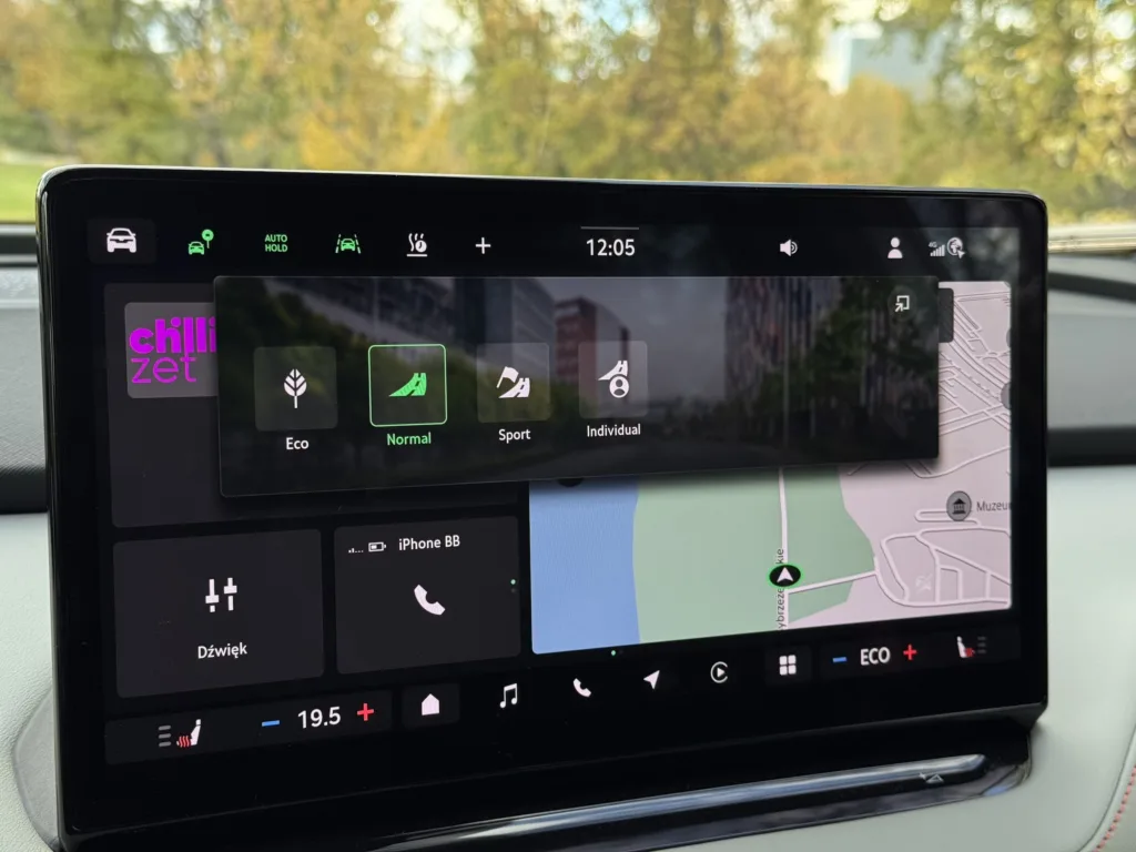 Skoda Elroq to funkcjonalny i poręczny SUV „w sam raz”. Z jednym „ale” - Skoda Elroq 15