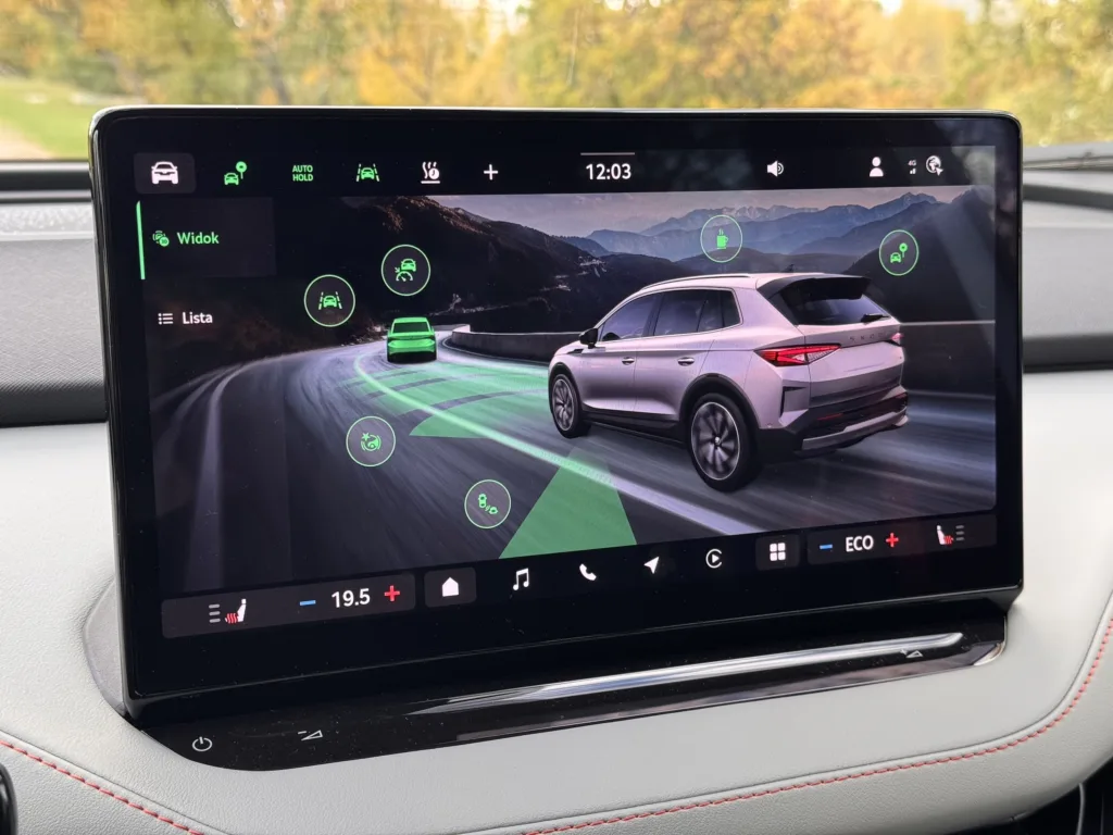 Skoda Elroq to funkcjonalny i poręczny SUV „w sam raz”. Z jednym „ale” - Skoda Elroq 21