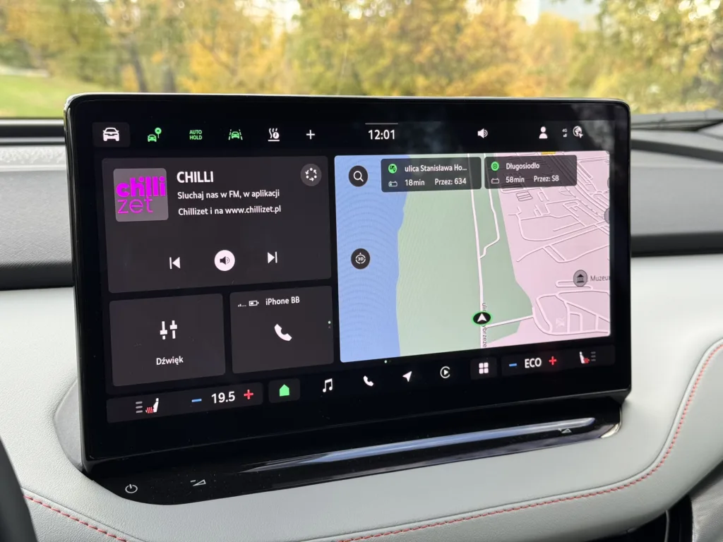 Skoda Elroq to funkcjonalny i poręczny SUV „w sam raz”. Z jednym „ale” - Skoda Elroq 25