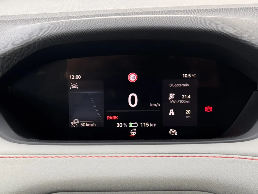 Skoda Elroq to funkcjonalny i poręczny SUV „w sam raz”. Z jednym „ale” - Skoda Elroq 29