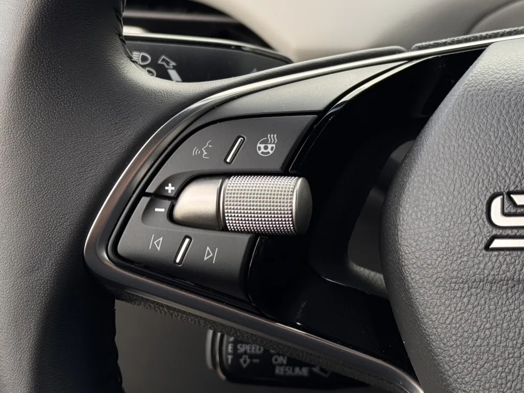 Skoda Elroq to funkcjonalny i poręczny SUV „w sam raz”. Z jednym „ale” - Skoda Elroq 30