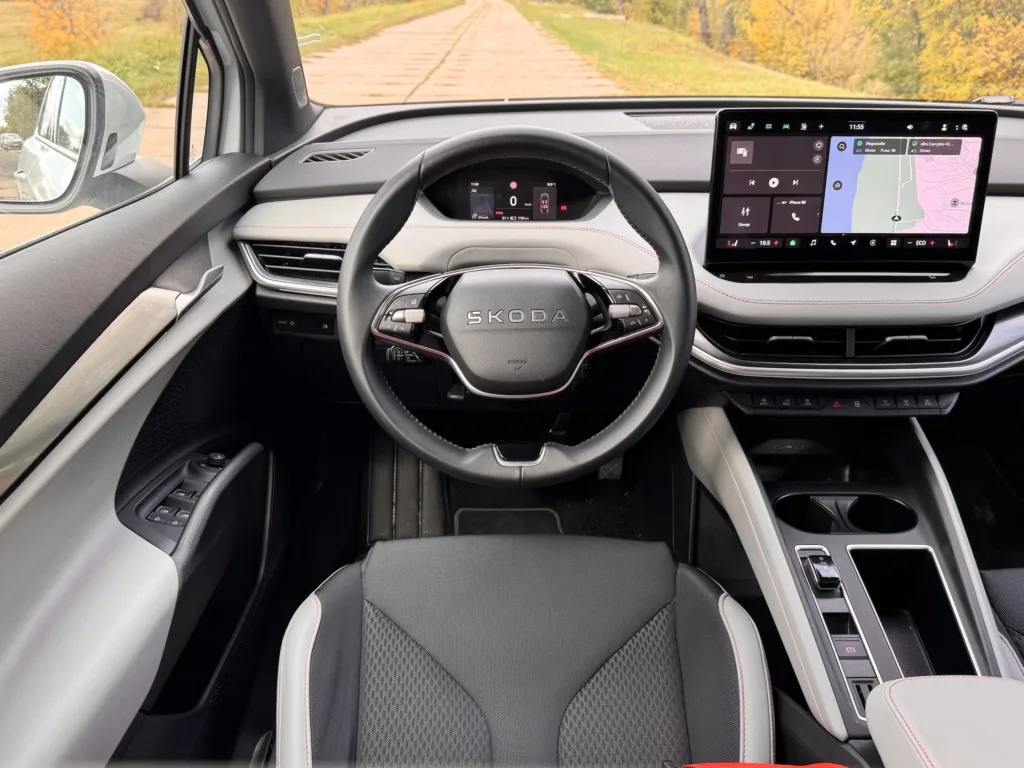 Skoda Elroq to funkcjonalny i poręczny SUV „w sam raz”. Z jednym „ale” - Skoda Elroq 41