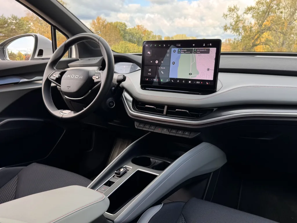 Skoda Elroq to funkcjonalny i poręczny SUV „w sam raz”. Z jednym „ale” - Skoda Elroq 44