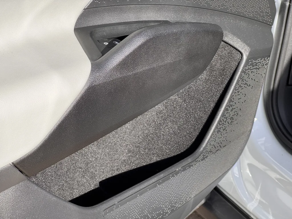 Skoda Elroq to funkcjonalny i poręczny SUV „w sam raz”. Z jednym „ale” - Skoda Elroq 47