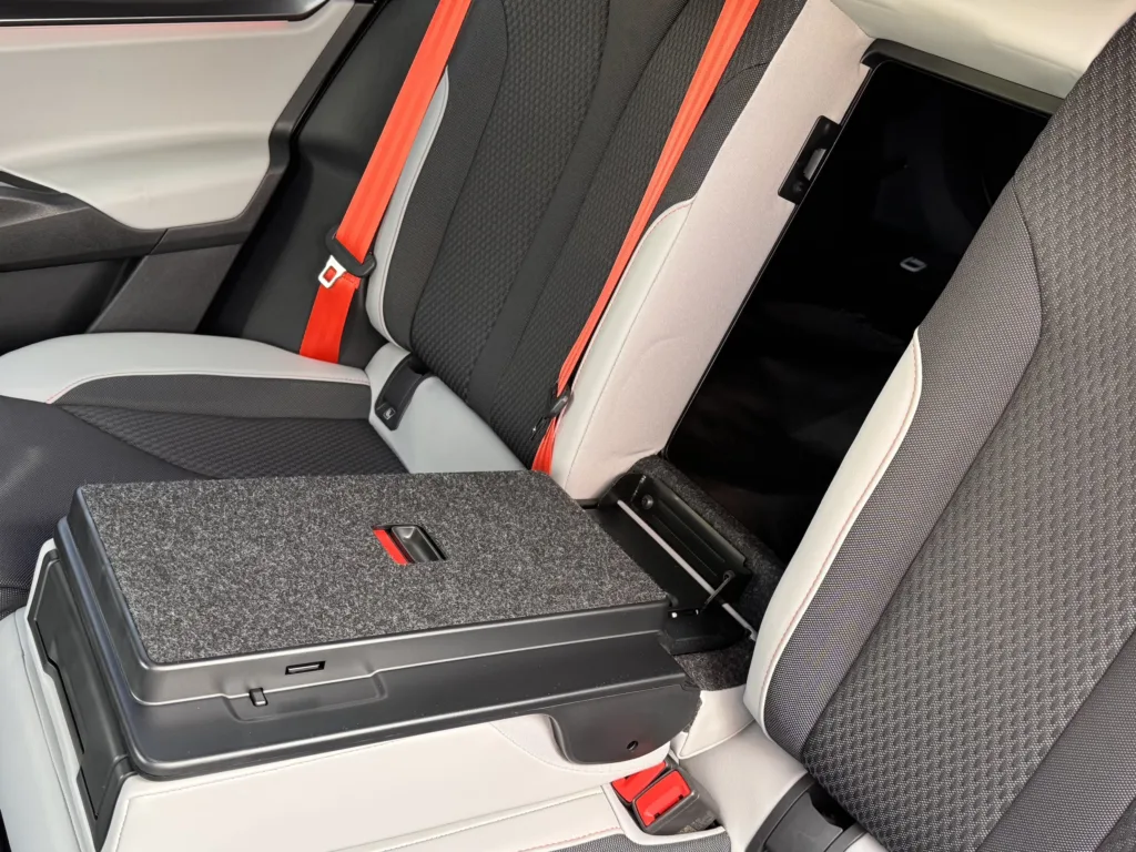 Skoda Elroq to funkcjonalny i poręczny SUV „w sam raz”. Z jednym „ale” - Skoda Elroq 48