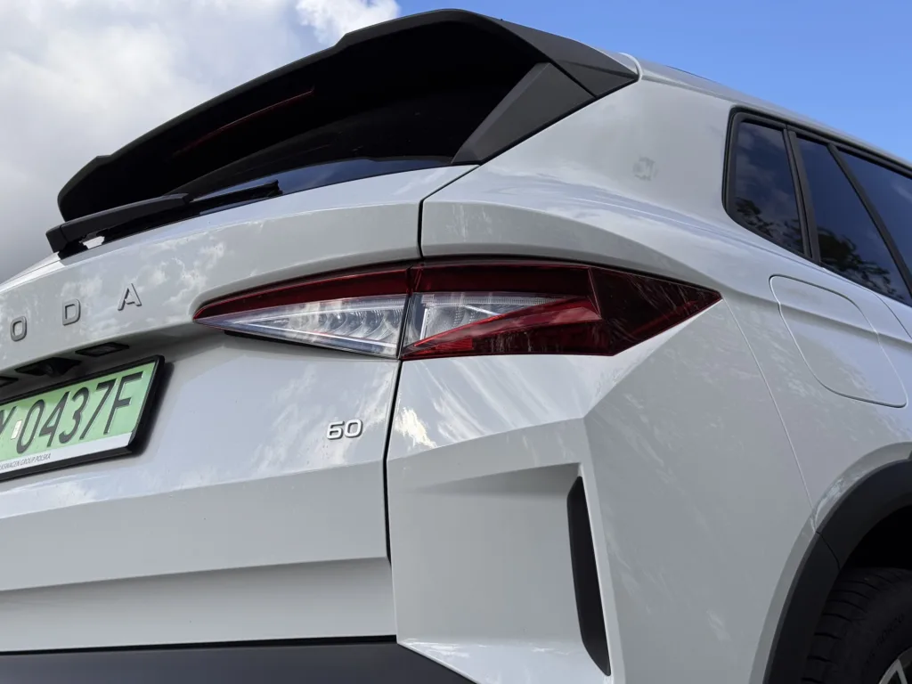 Skoda Elroq to funkcjonalny i poręczny SUV „w sam raz”. Z jednym „ale” - Skoda Elroq 5