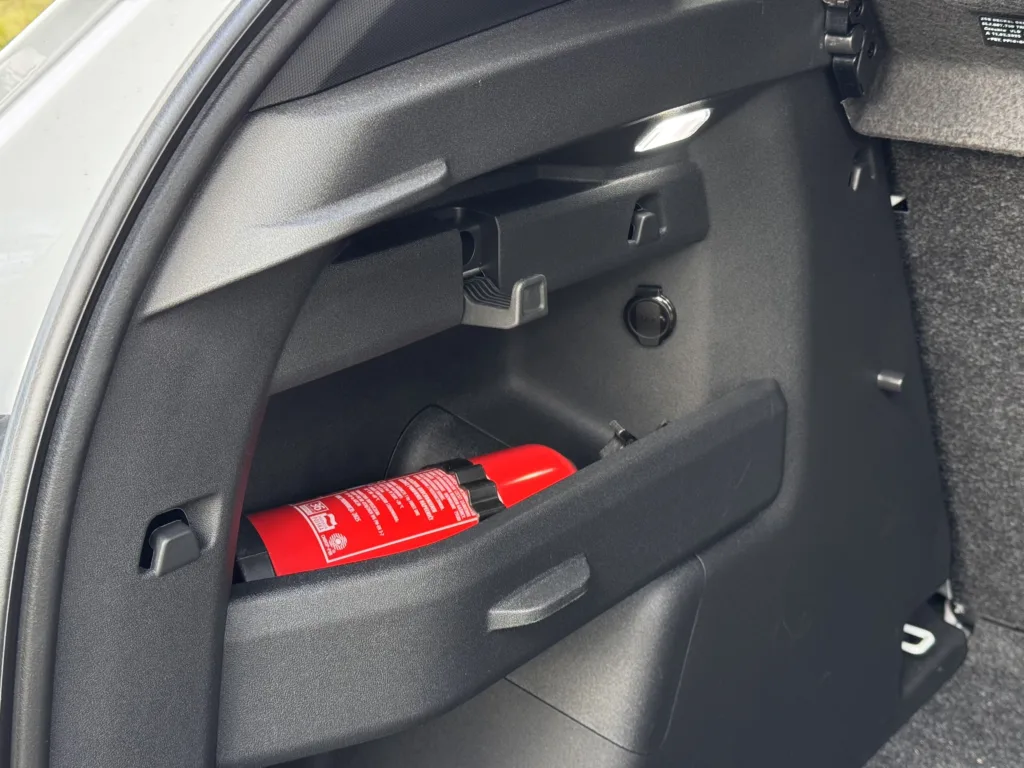 Skoda Elroq to funkcjonalny i poręczny SUV „w sam raz”. Z jednym „ale” - Skoda Elroq 55