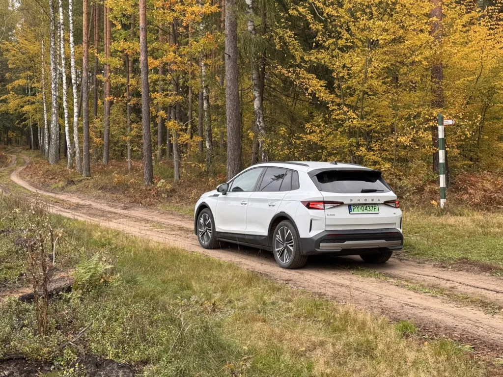Skoda Elroq to funkcjonalny i poręczny SUV „w sam raz”. Z jednym „ale” - Skoda Elroq 66