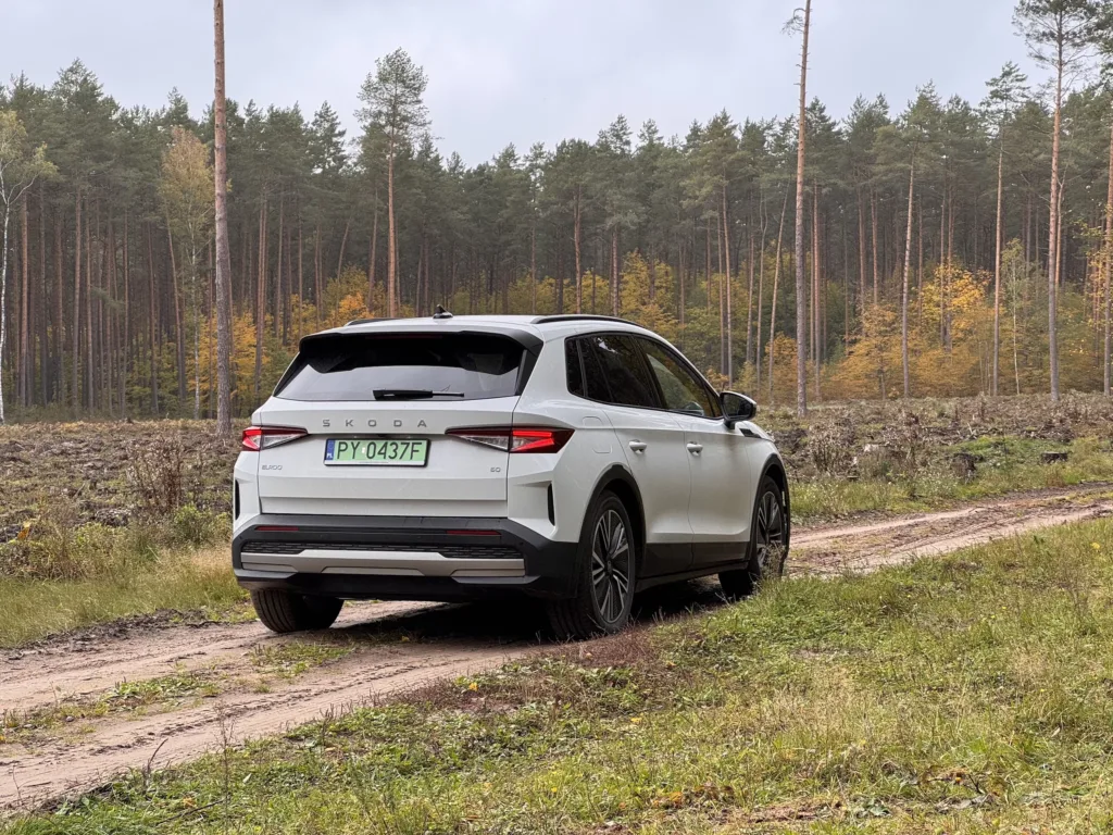Skoda Elroq to funkcjonalny i poręczny SUV „w sam raz”. Z jednym „ale” - Skoda Elroq 67
