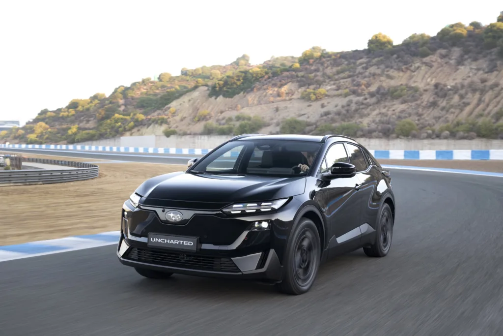 Zażyłem nowych Subaru Uncharted i Solterra w pigułce. To kontynuacja leczenia porajdowego „kaca” - Subaru Uncharted AWD Black 10