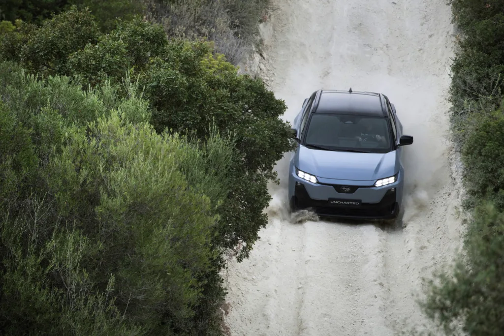 Zażyłem nowych Subaru Uncharted i Solterra w pigułce. To kontynuacja leczenia porajdowego „kaca” - Subaru Uncharted AWD Grey 1