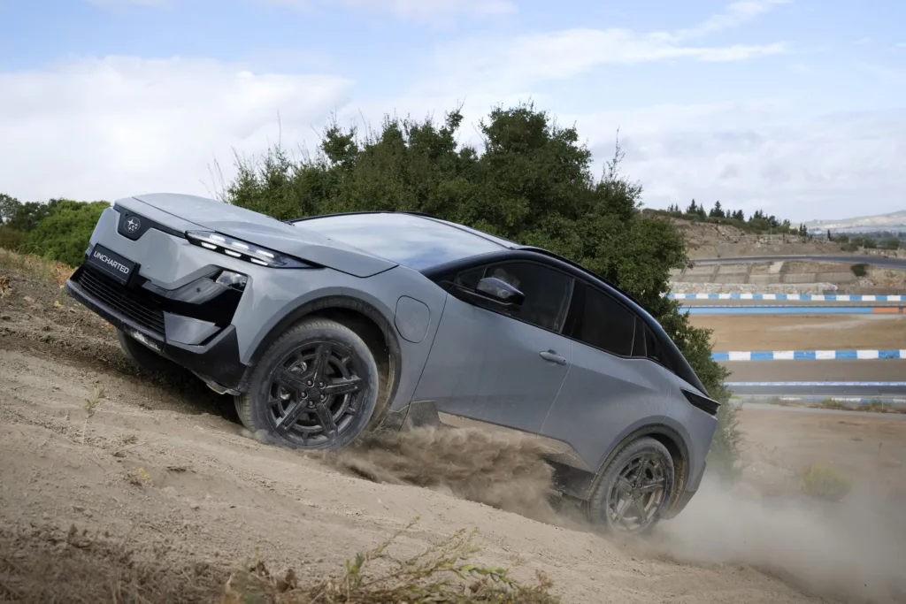 Zażyłem nowych Subaru Uncharted i Solterra w pigułce. To kontynuacja leczenia porajdowego „kaca” - Subaru Uncharted AWD Grey 13