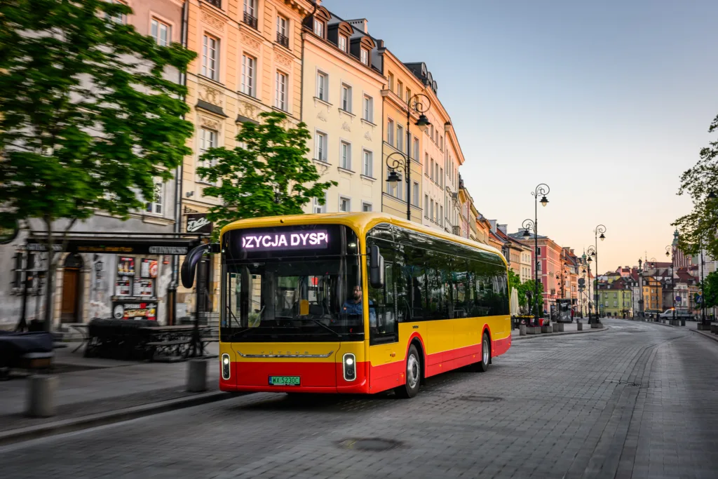 Busnex dostarczy MZA 30 elektrycznych autobusów Yutong U12 Busnex dostarczy MZA 30 elektrycznych autobusów Yutong U12 - Yutong U12 f D Kalamus 054