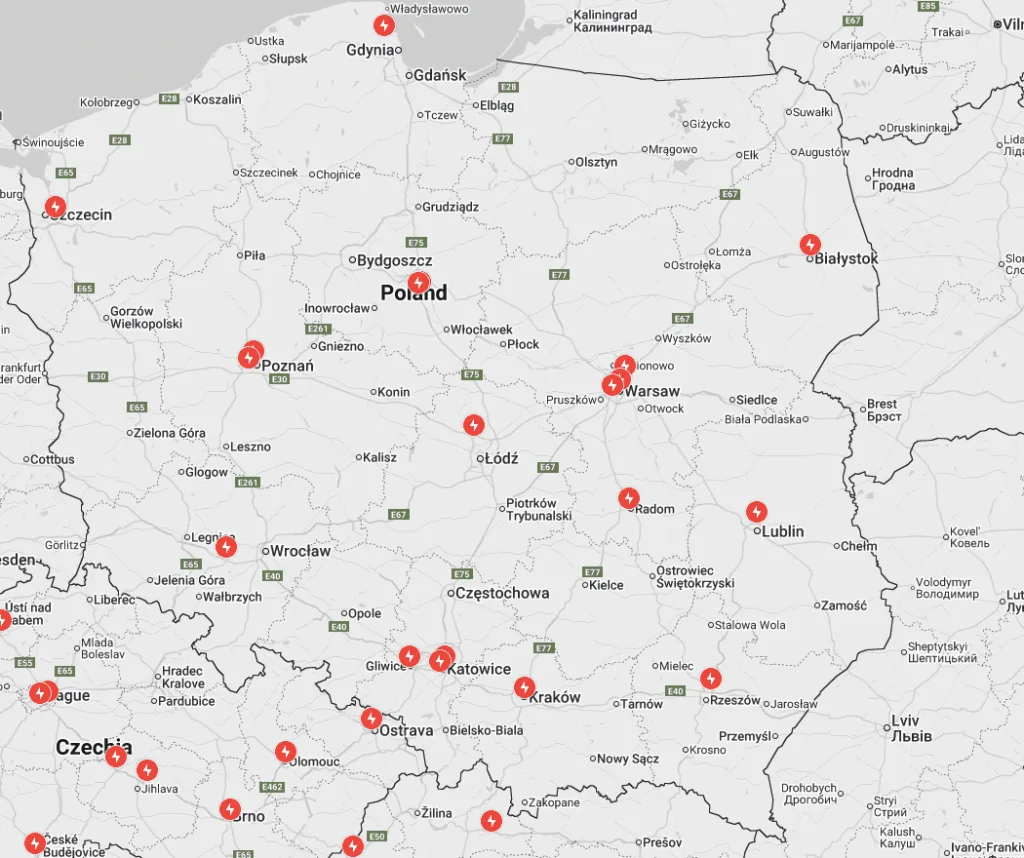 Nowy Supercharger w Warszawie już otwarty. Kierowcy rozczarowani prędkością ładowania - Zrzut ekranu 2025 10 2 o 09.06.33