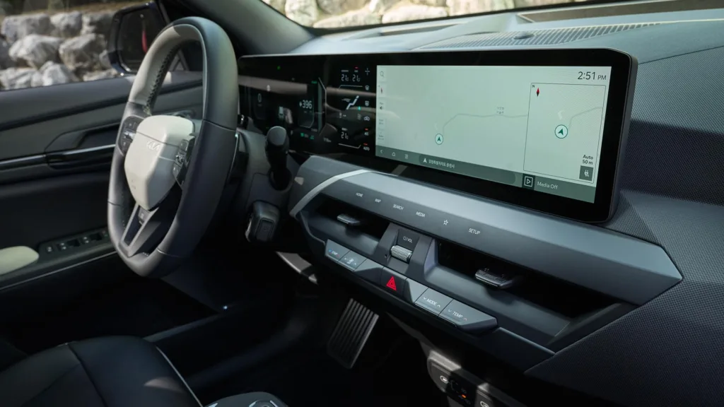  Kia EV5 zadebiutowała w Polsce. Ile kosztuje „elektryczny Sportage”?  - eyJwYXRoIjoia2lhXC9maWxlXC9wTWZBNXl1WDlQRExnTGs3b2tOeS5qcGcifQ kia uBPEudr7jaAGPoNKdSeAEb0qoNQ dhxZTo03KGcmuz0