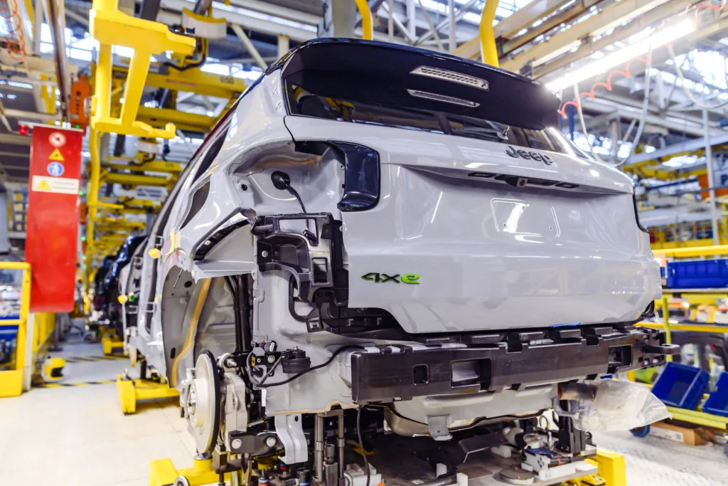 Koniec aut spalinowych od 2035 roku? Sektor automotive z oporami - unia prawo zakaz 2035 2