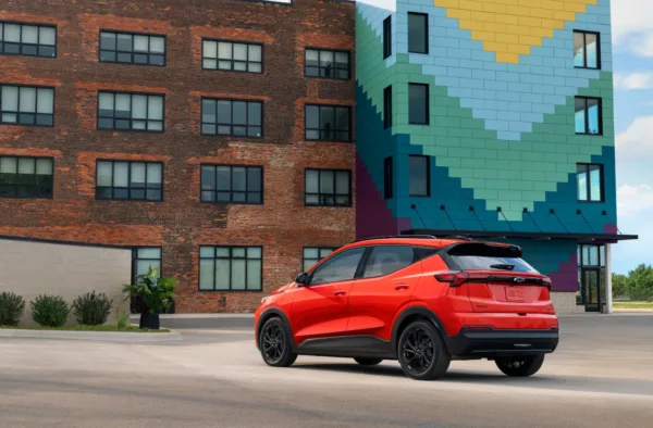 Testy i opinie - 1 rynek nowych aut w USA hamuje Chevrolet Bolt