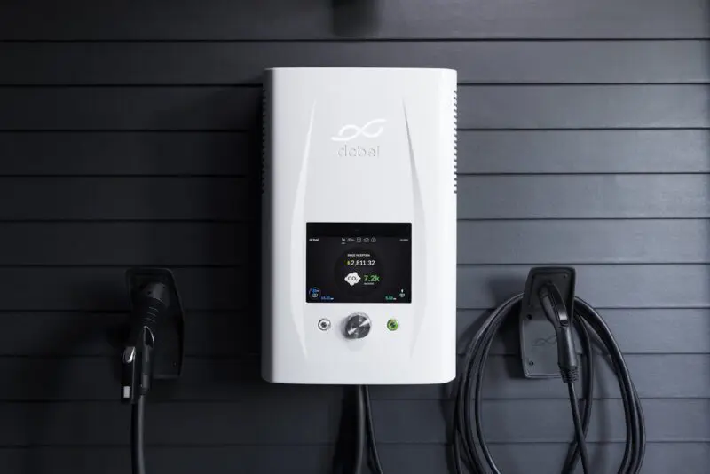 Volvo i Polestar ruszają z V2H w USA. Zasilanie posesji z auta alternatywą dla magazynów energii? - 2 dom na prad fot DCBEL