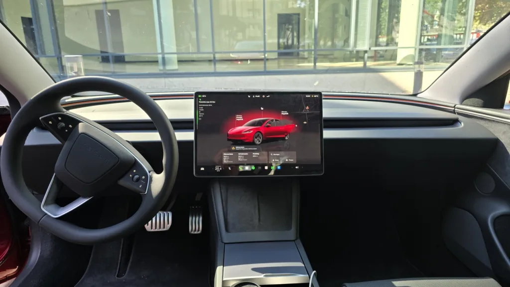 Dotykowe funkcje odchodzą do lamusa. Przyciski i pokrętła wracają do łask! - 2 przyciski i pokretla wracaja do lask