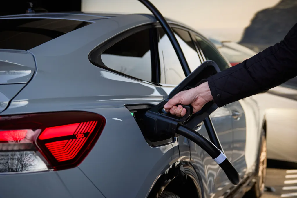 Elektrosmog w autach elektrycznych? Najnowsze badanie rozwiewa wątpliwości! - A241401 large