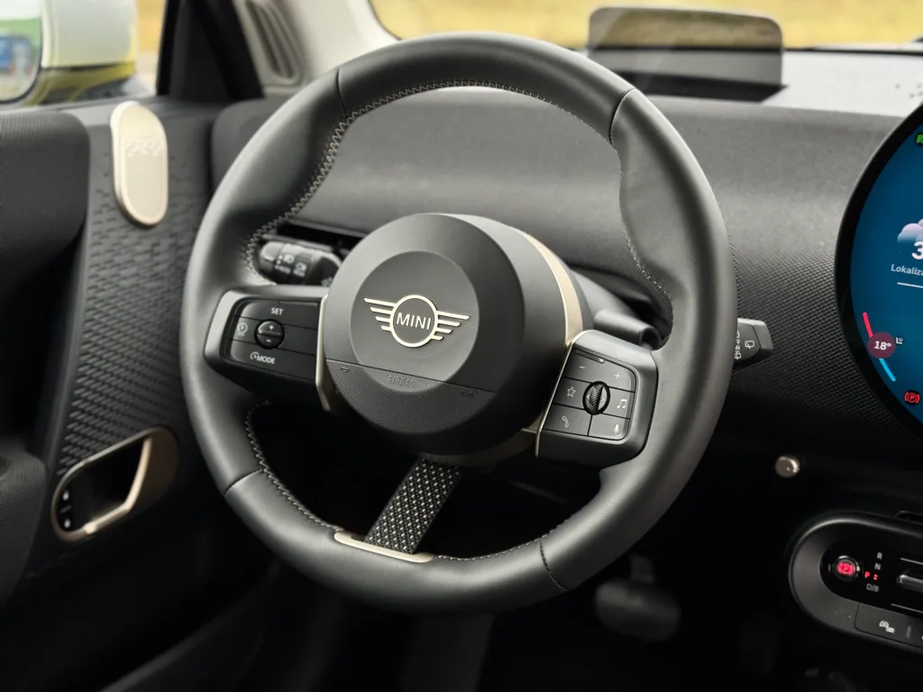 MINI Cooper SE kierownica