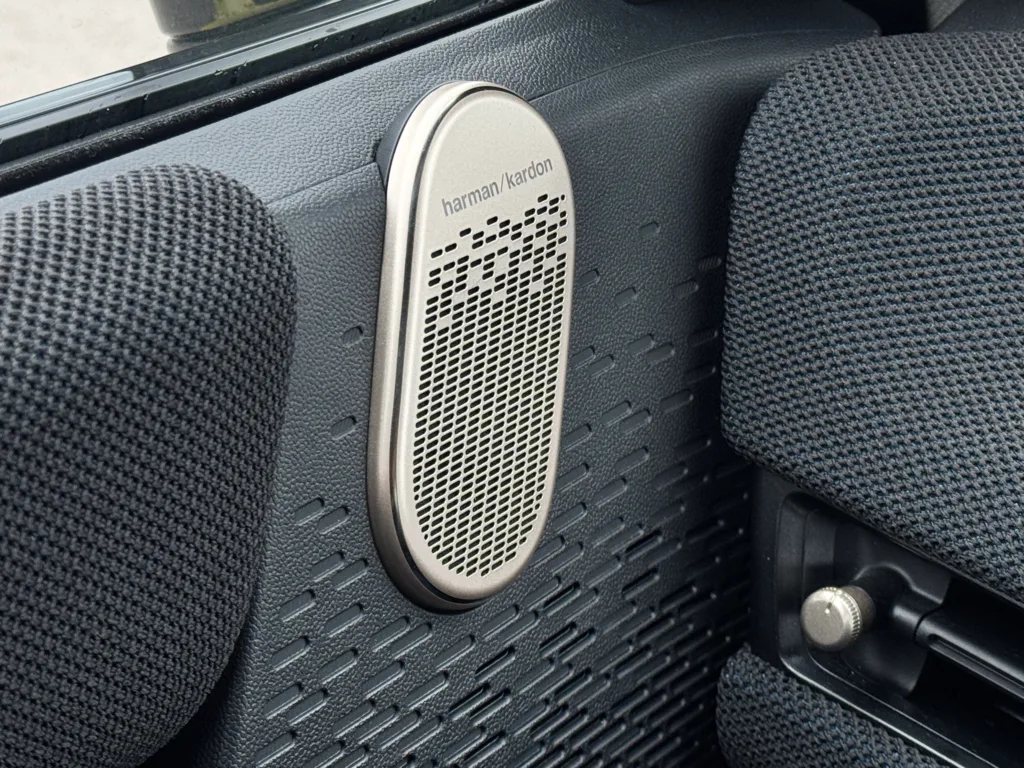 MINI Cooper SE głośnika harman kardon