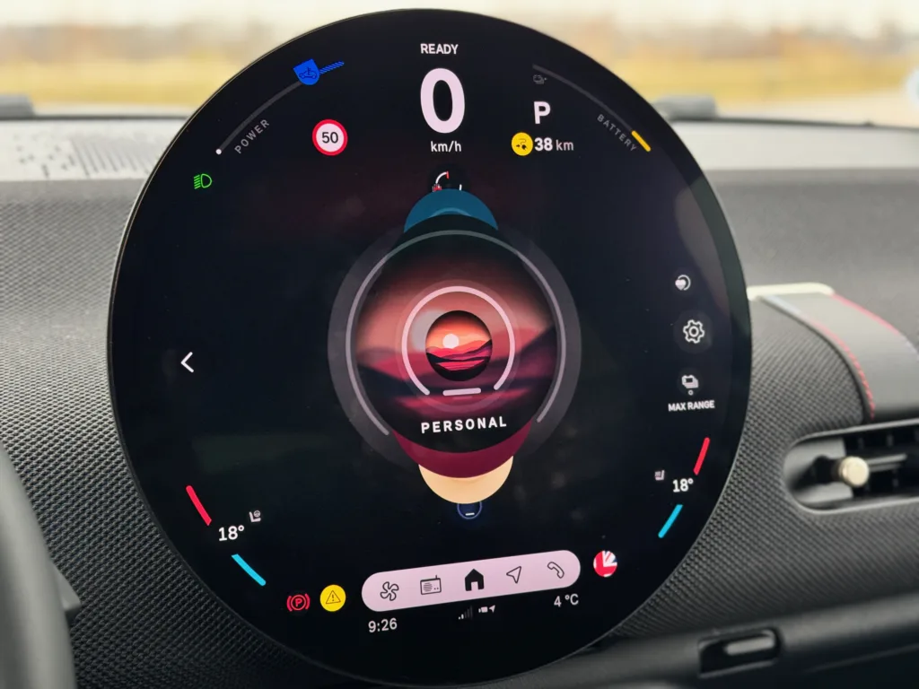 MINI Cooper SE ekran tryb jazdy Balanced