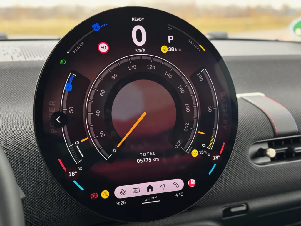 MINI Cooper SE ekran tryb jazdy Balanced