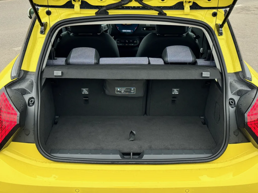 MINI Cooper SE bagażnik