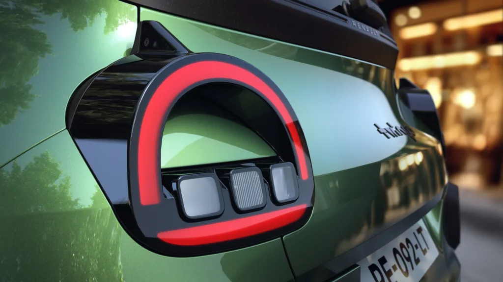 Renault zaprezentował elektryka za mniej niż 20 tys. euro. Marka chce wygrać z Chinami Renault zaprezentował elektryka za mniej niż 20 tys. euro. Marka chce wygrać z Chinami - Renault Twingo E Tech electric Absolute Green kopia 12