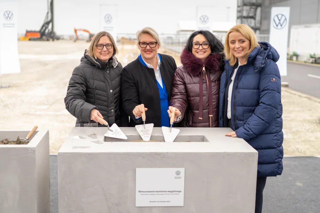 Niemcy zainwestują 1,5 mld zł pod Poznaniem. Elektryczny Crafter będzie „Made in Poland” - SON08390